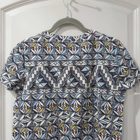 TORY BURCH Multi-color Geometric Short Sleeve Vneck Raw Hem Crop Top, Size S - Picture 7 of 11